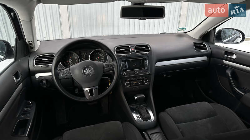 Універсал Volkswagen Golf 2009 в Самборі