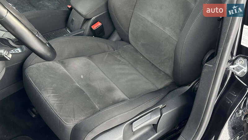 Універсал Volkswagen Golf 2009 в Самборі