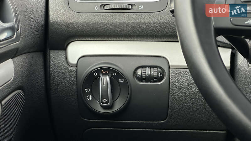 Універсал Volkswagen Golf 2009 в Самборі