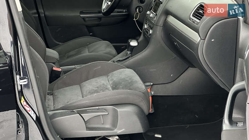 Універсал Volkswagen Golf 2009 в Самборі