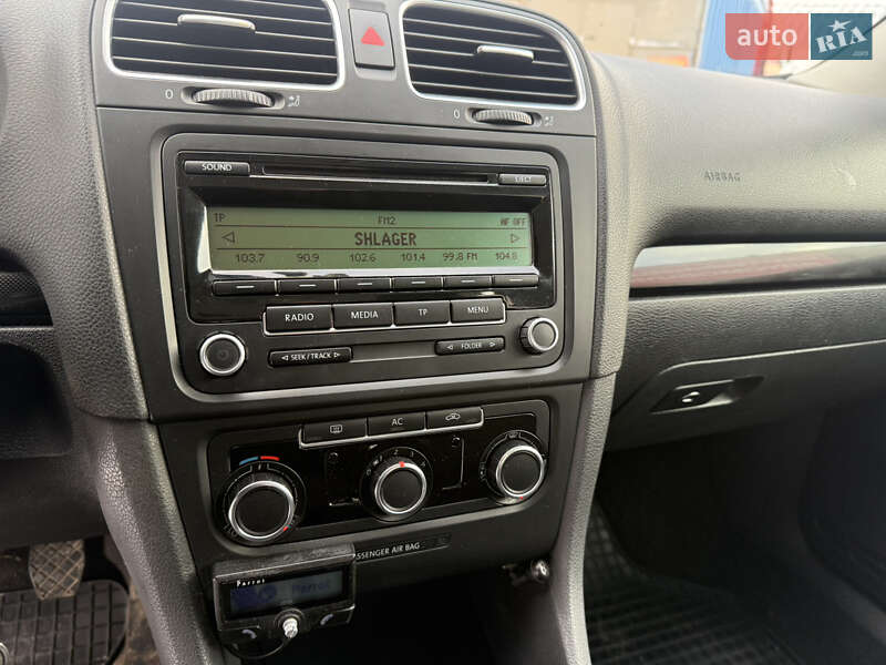 Хетчбек Volkswagen Golf 2010 в Вінниці