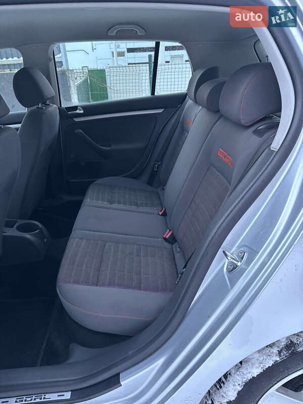 Хэтчбек Volkswagen Golf 2007 в Львове