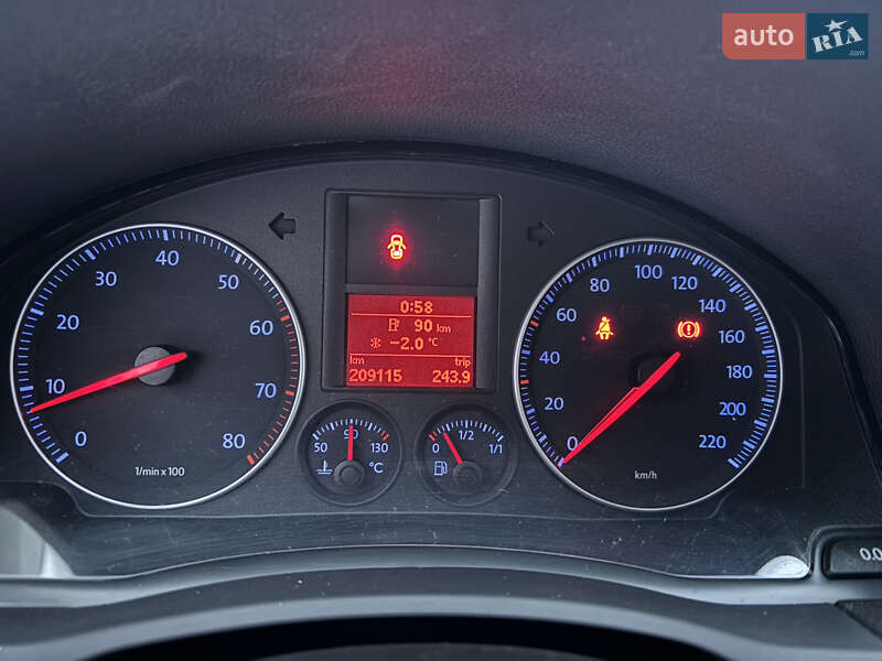 Хэтчбек Volkswagen Golf 2007 в Львове