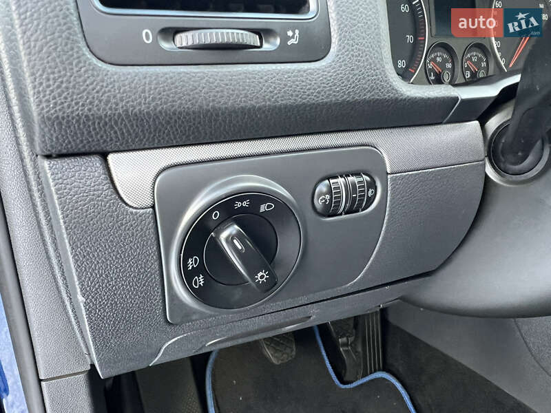 Хетчбек Volkswagen Golf 2007 в Лубнах