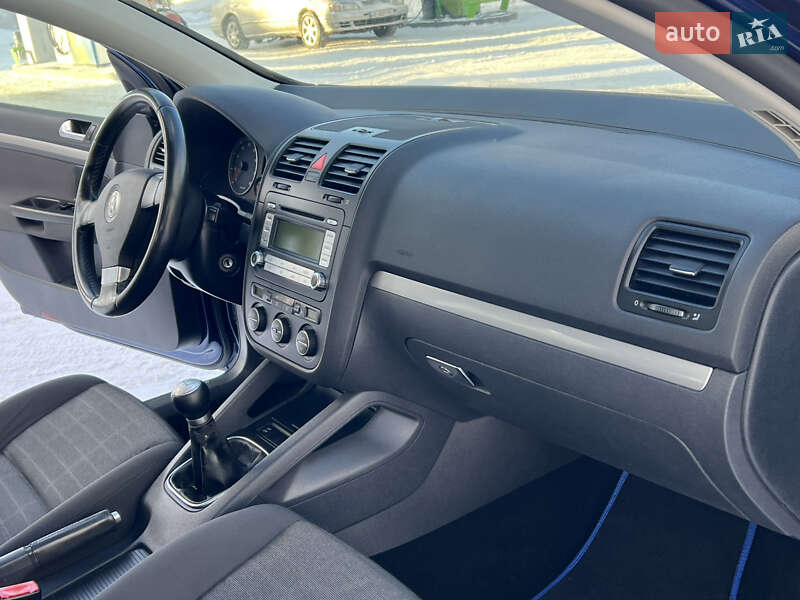 Хетчбек Volkswagen Golf 2007 в Лубнах