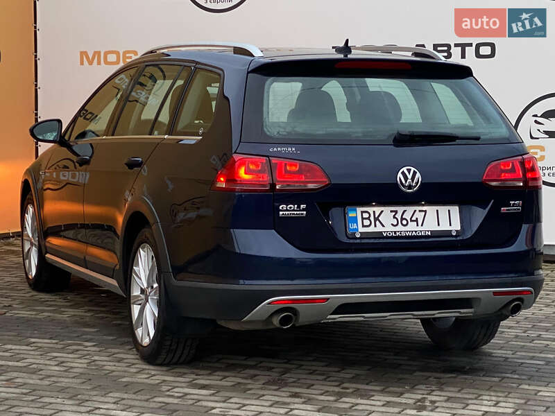 Універсал Volkswagen Golf 2017 в Рівному
