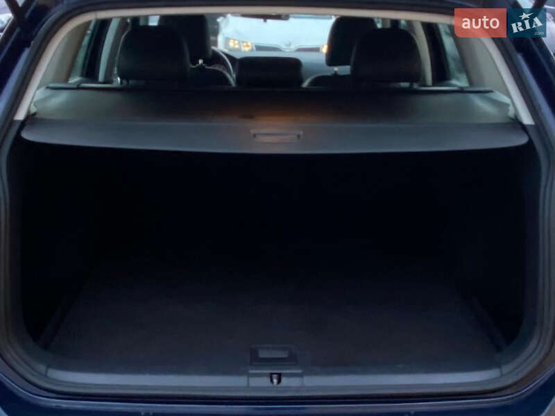 Універсал Volkswagen Golf 2017 в Рівному