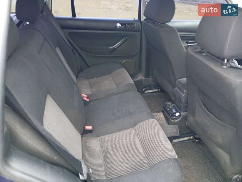 Универсал Volkswagen Golf 2001 в Великой Багачке