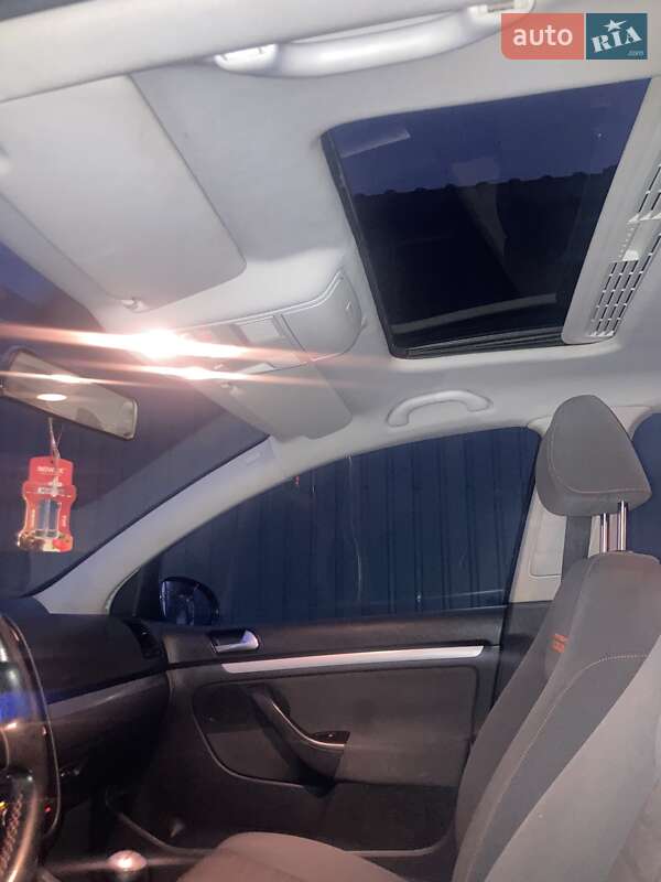 Хетчбек Volkswagen Golf 2006 в Тальному