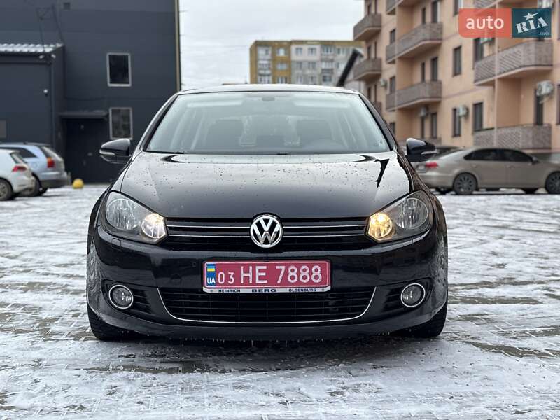 Хетчбек Volkswagen Golf 2010 в Ужгороді