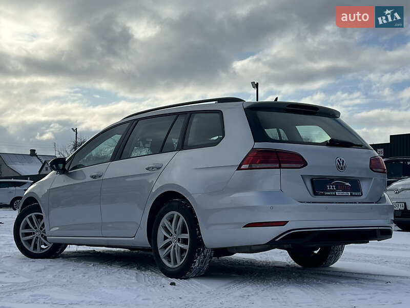 Универсал Volkswagen Golf 2019 в Луцке