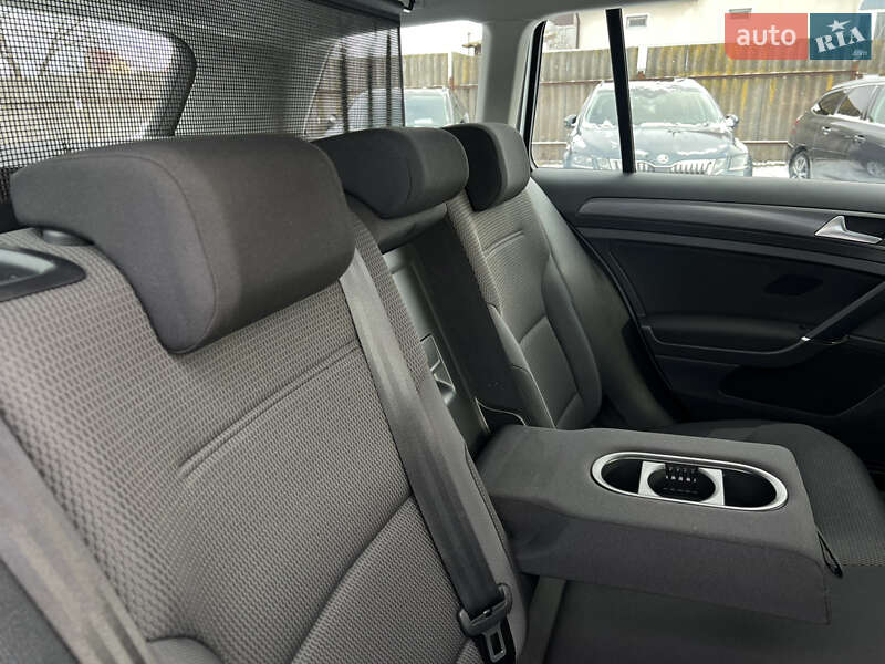 Универсал Volkswagen Golf 2019 в Луцке