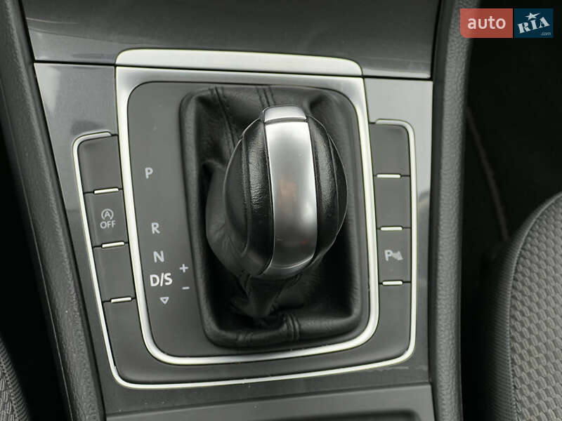 Универсал Volkswagen Golf 2019 в Луцке