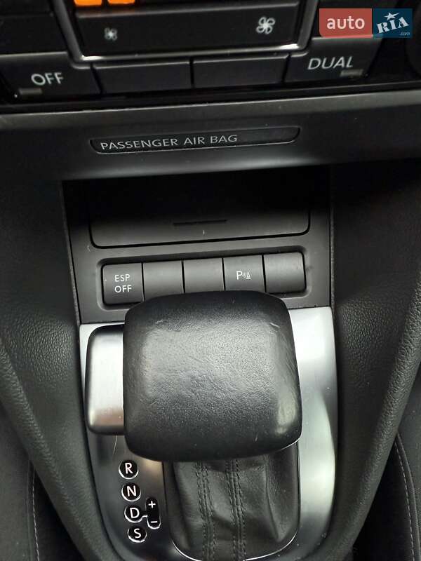 Хетчбек Volkswagen Golf 2010 в Ужгороді