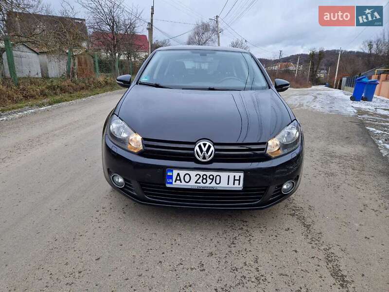 Хэтчбек Volkswagen Golf 2012 в Мукачево