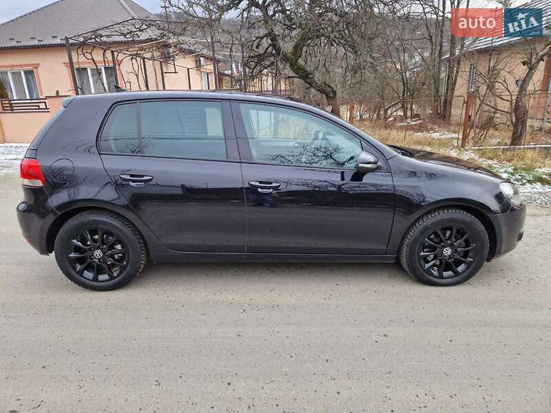 Хэтчбек Volkswagen Golf 2012 в Мукачево