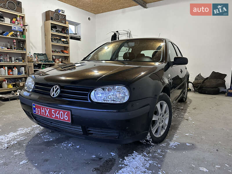 Хэтчбек Volkswagen Golf 2003 в Бучаче