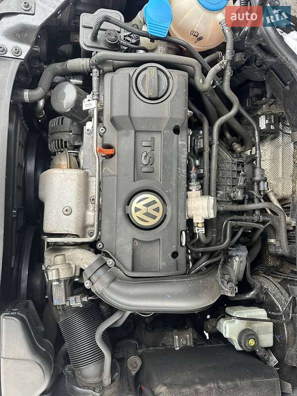 Універсал Volkswagen Golf 2010 в Сумах