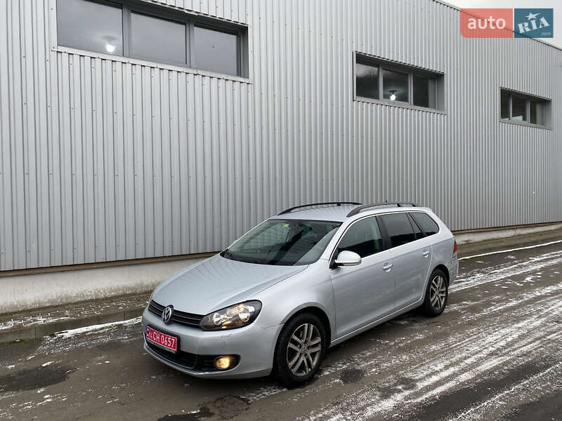 Універсал Volkswagen Golf 2013 в Мукачевому