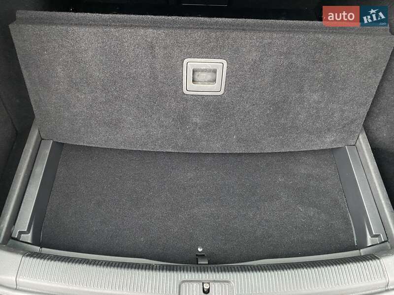 Універсал Volkswagen Golf 2013 в Мукачевому