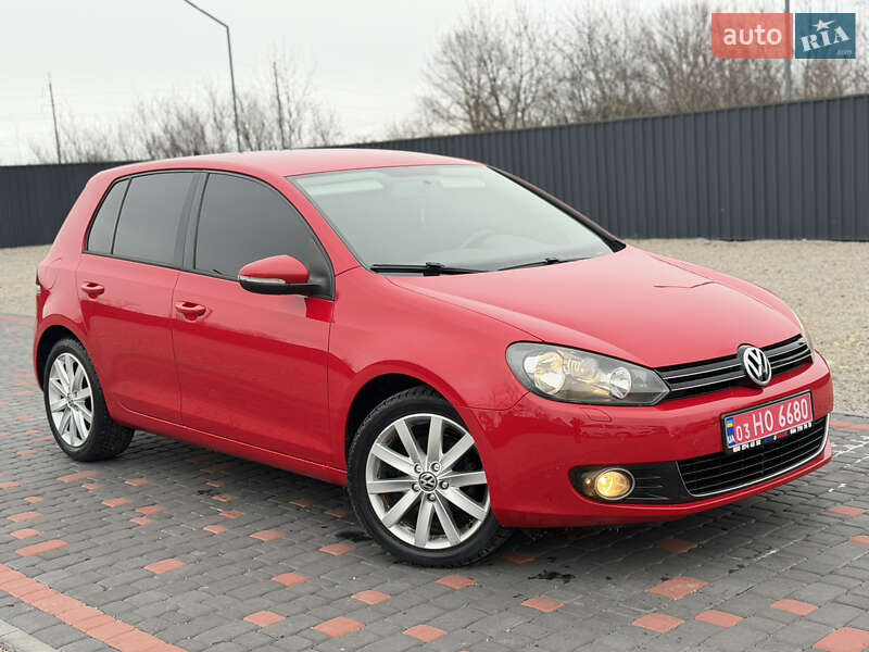 Хэтчбек Volkswagen Golf 2010 в Берегово