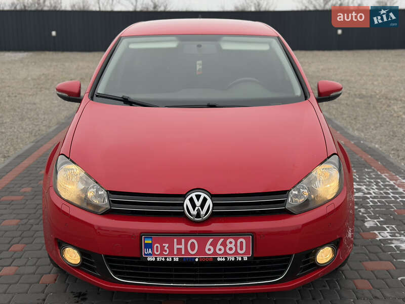 Хэтчбек Volkswagen Golf 2010 в Берегово
