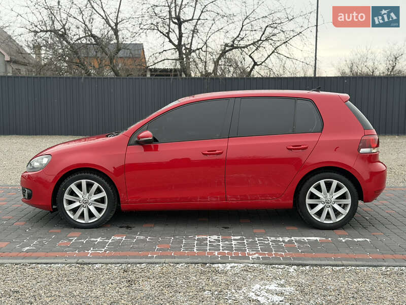 Хэтчбек Volkswagen Golf 2010 в Берегово
