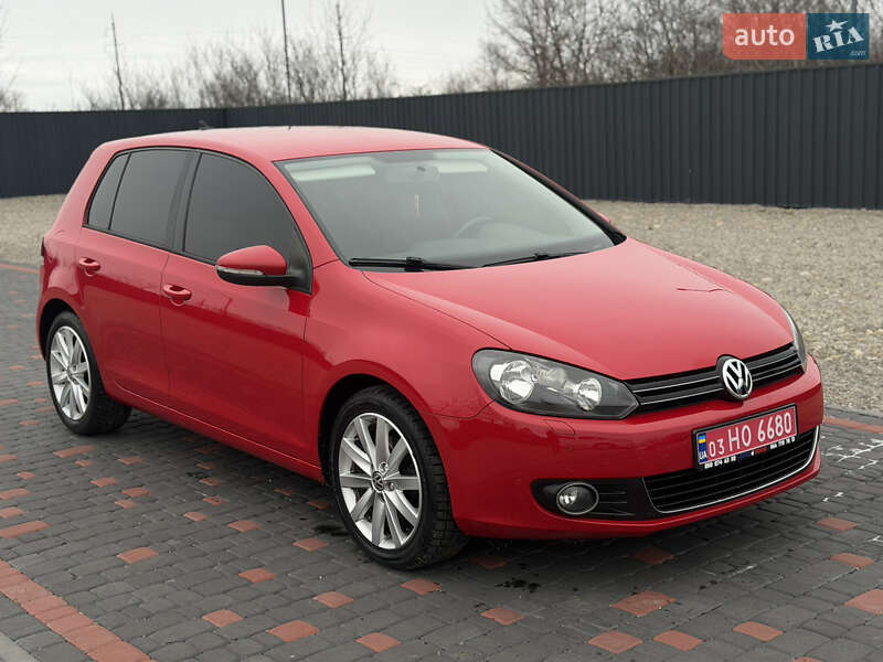 Хэтчбек Volkswagen Golf 2010 в Берегово