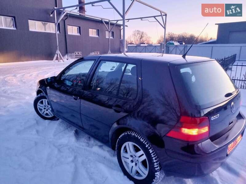 Хетчбек Volkswagen Golf 2003 в Тернополі
