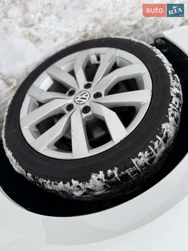 Хетчбек Volkswagen Golf 2018 в Києві