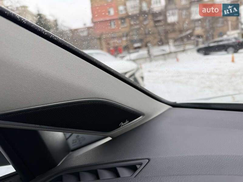 Хетчбек Volkswagen Golf 2018 в Києві