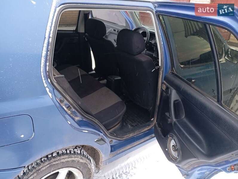 Хетчбек Volkswagen Golf 1996 в Горохові