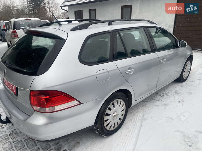 Універсал Volkswagen Golf 2009 в Любомлі