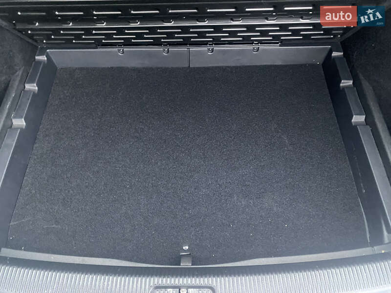 Універсал Volkswagen Golf 2009 в Любомлі