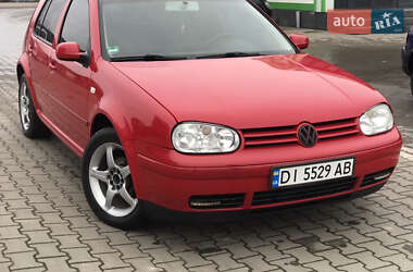 Хэтчбек Volkswagen Golf 2002 в Нововолынске