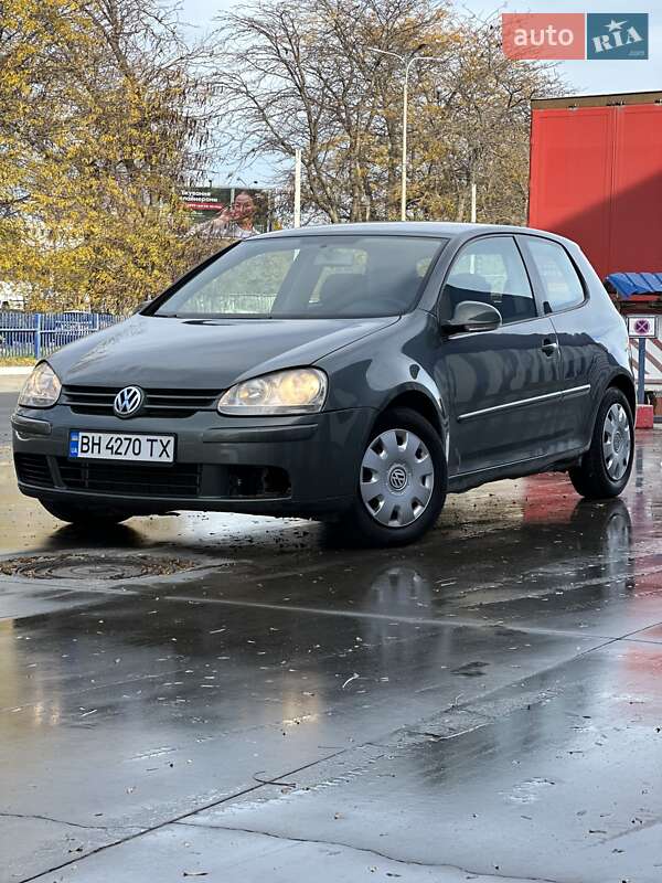 Volkswagen Golf 2004