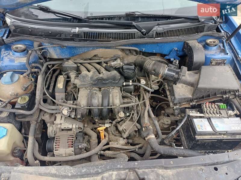 Хетчбек Volkswagen Golf 1999 в Львові