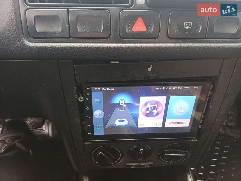 Хетчбек Volkswagen Golf 1999 в Львові