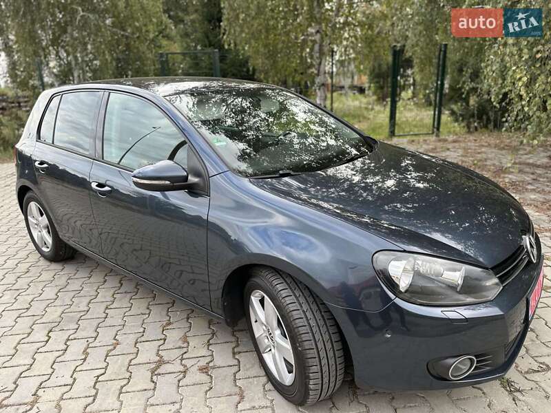 Хетчбек Volkswagen Golf 2011 в Стрию