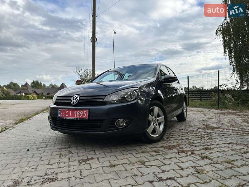 Хетчбек Volkswagen Golf 2011 в Стрию