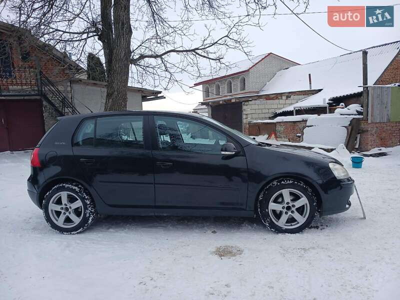 Хетчбек Volkswagen Golf 2006 в Тернополі