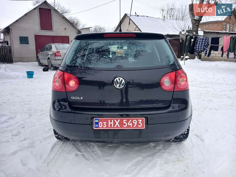 Хетчбек Volkswagen Golf 2006 в Тернополі