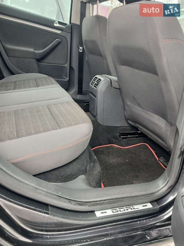 Хетчбек Volkswagen Golf 2006 в Тернополі