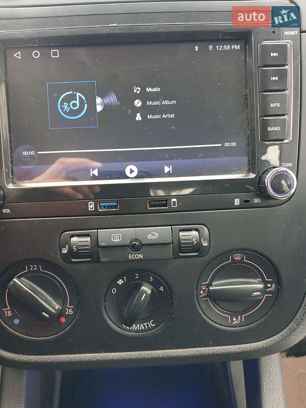 Хетчбек Volkswagen Golf 2006 в Тернополі