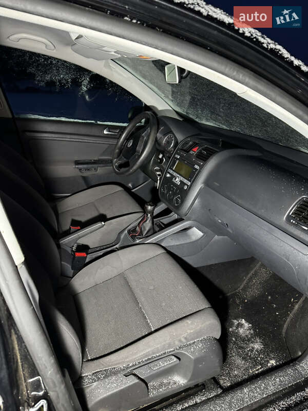 Хетчбек Volkswagen Golf 2008 в Луцьку