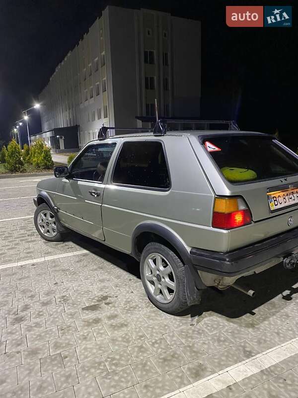 Хэтчбек Volkswagen Golf 1985 в Мостиске