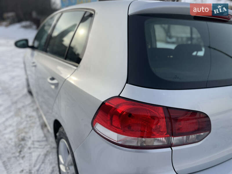 Хэтчбек Volkswagen Golf 2009 в Хмельницком