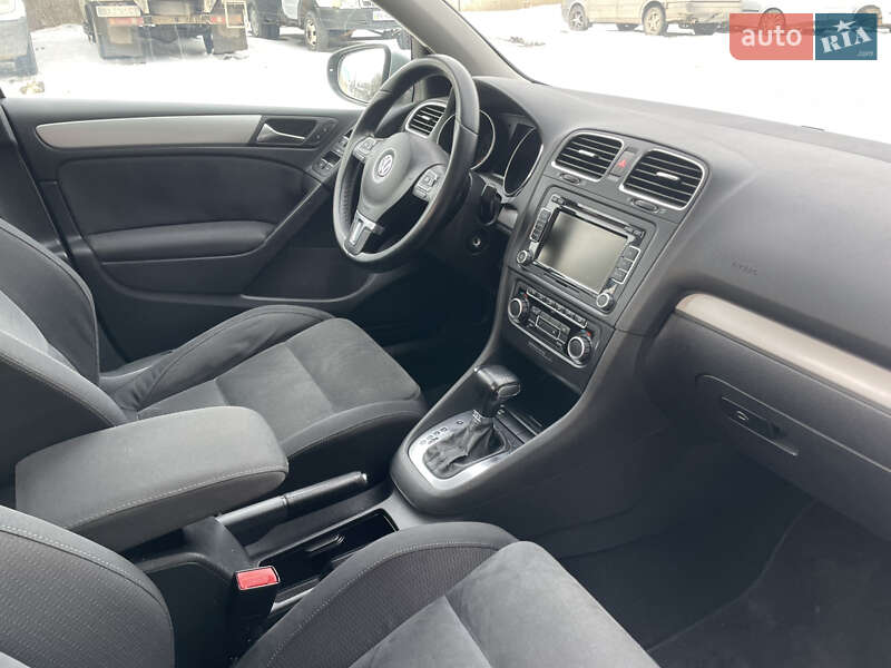 Хэтчбек Volkswagen Golf 2009 в Хмельницком