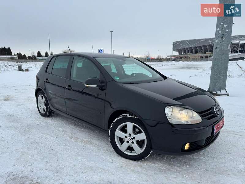 Хетчбек Volkswagen Golf 2008 в Львові