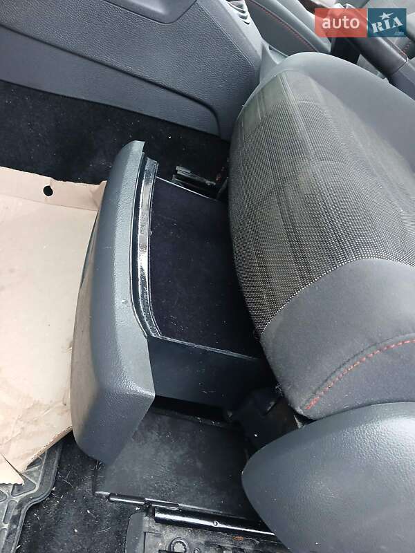 Хетчбек Volkswagen Golf 2006 в Тернополі